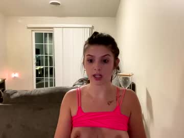 girl Live Sex Cams with taya_raelynn