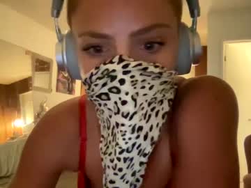 girl Live Sex Cams with honeybaeb