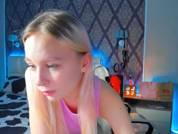 girl Live Sex Cams with vikkydif