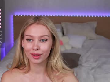 girl Live Sex Cams with aleksa_cutie