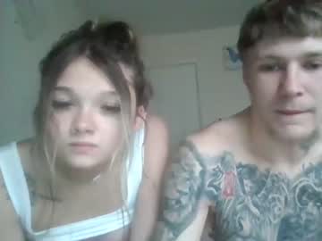 couple Live Sex Cams with dotfdemon